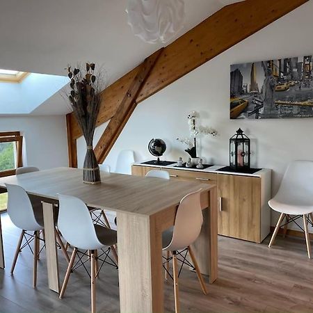 Appartement Lumineux Avec Vue Sur Les Montagnes Morbier Exterior photo